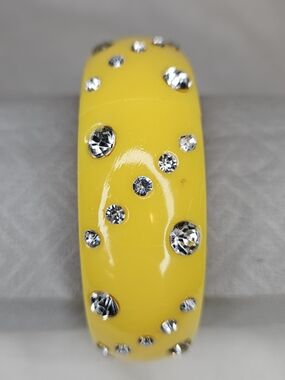 NOS Y2K Bright Yellow Rhinestone Lucite Style Bangle Bracelet - 8"